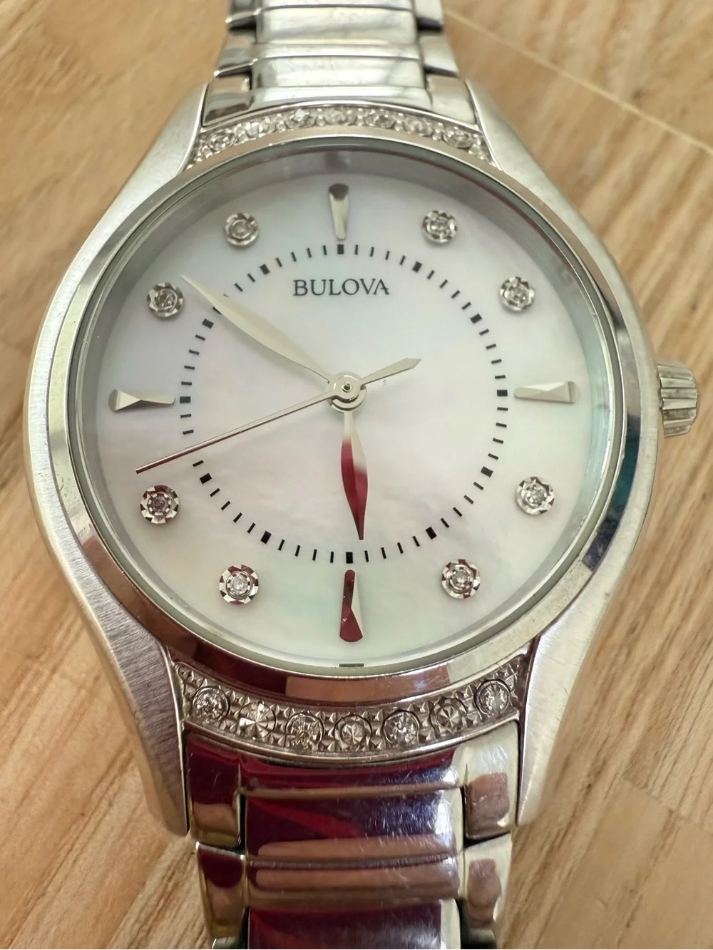 Bulova ladies 96R216 silver tone diamond accented watch NEW BATTERY